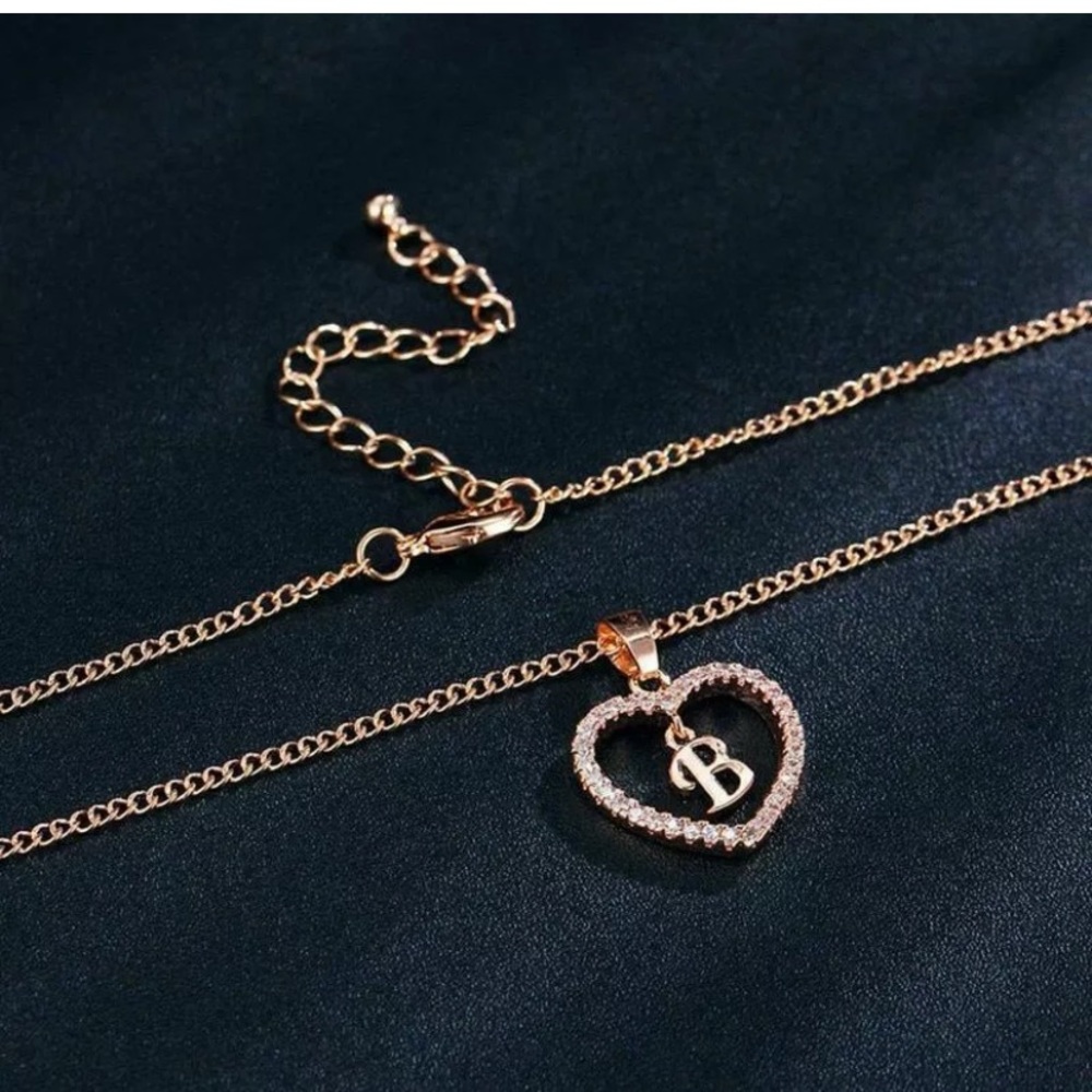 ⬇️A-Z Initial Letter Necklace Rose Gold + Diamonds - Picture 4 of 4